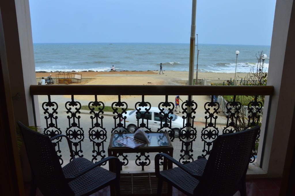 Cours Chabrol Hotel Пондичери Стая снимка